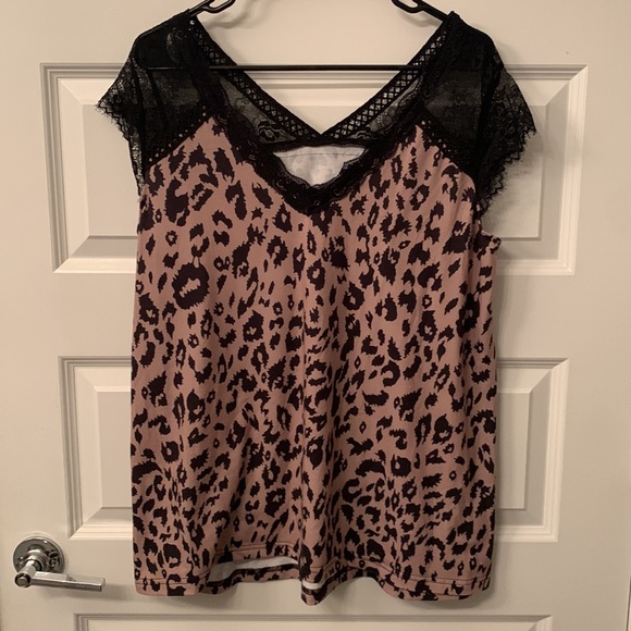 striped box boutique - leopard lacey top - Picture 5 of 8